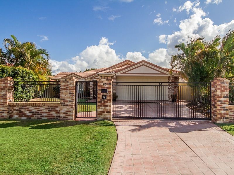 30 Nuthatch St, Burleigh Waters QLD 4220