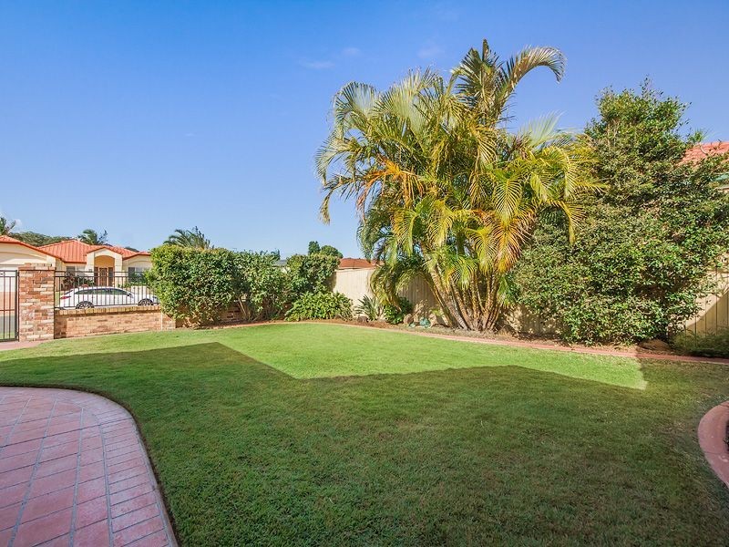 30 Nuthatch St, Burleigh Waters QLD 4220