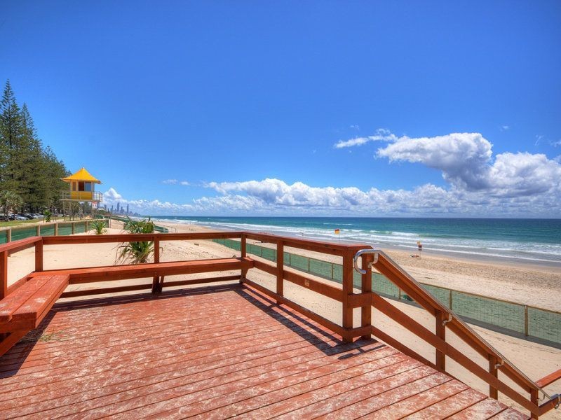 30 Nuthatch St, Burleigh Waters QLD 4220