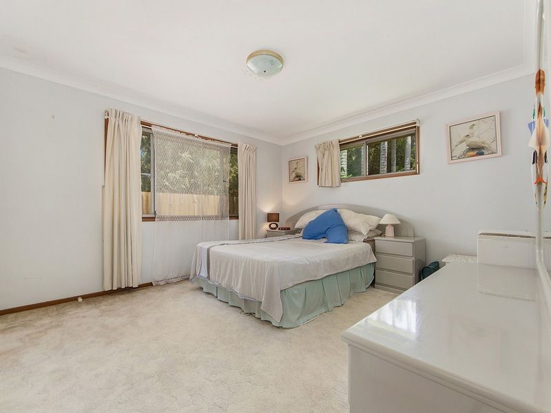 20 Paradise Av, Miami QLD 4220