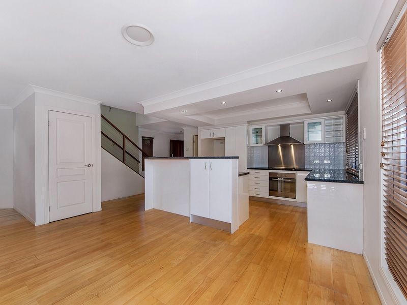 1/5 Stephens Street, Burleigh Heads QLD 4220