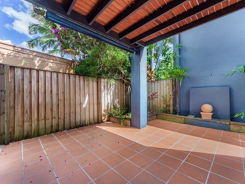 1/5 Stephens Street, Burleigh Heads QLD 4220