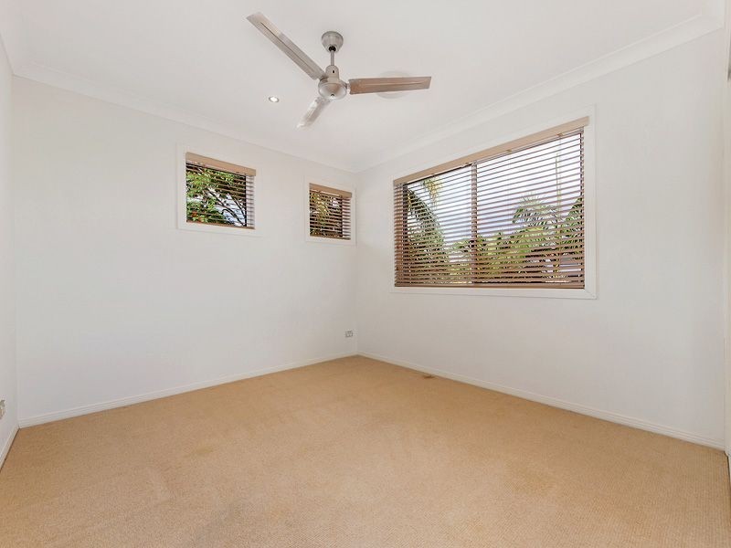 1/5 Stephens Street, Burleigh Heads QLD 4220