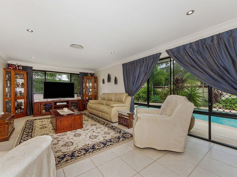 40 Balmain St, Varsity Lakes QLD 4227