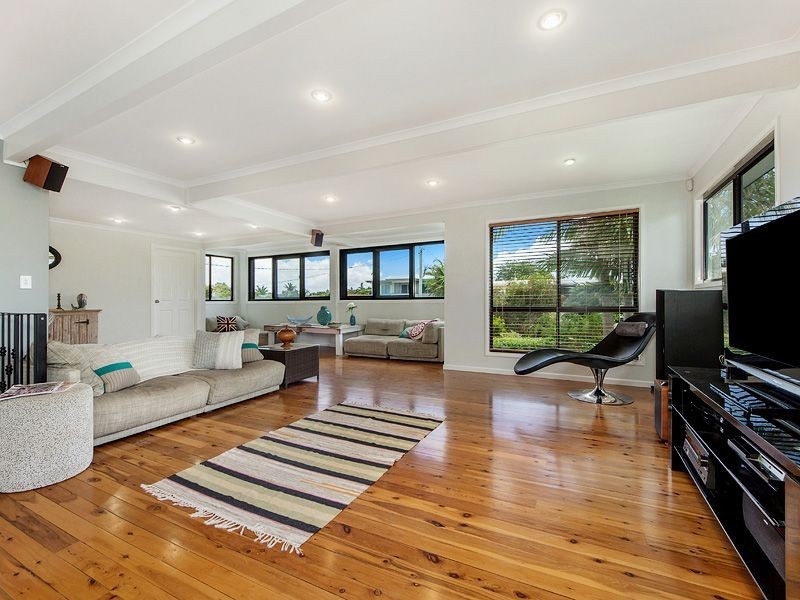 58 Kallay St, Miami QLD 4220