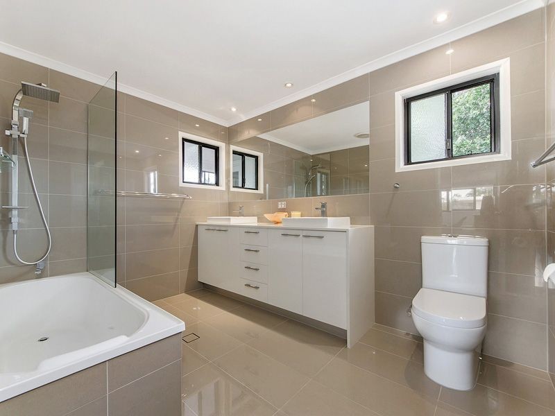 58 Kallay St, Miami QLD 4220