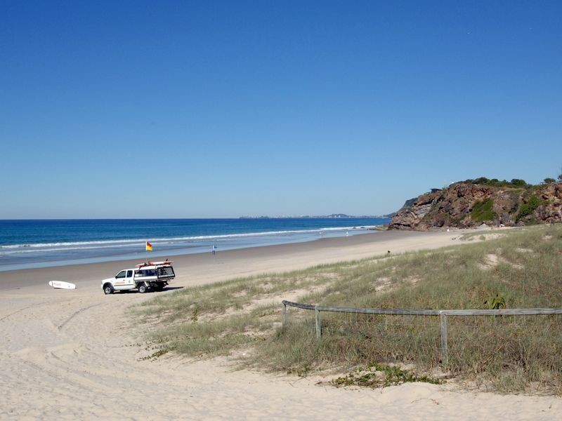 58 Kallay St, Miami QLD 4220