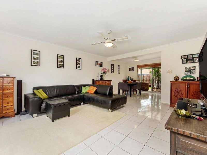 1/3 Pontoon Place, Varsity Lakes QLD 4227