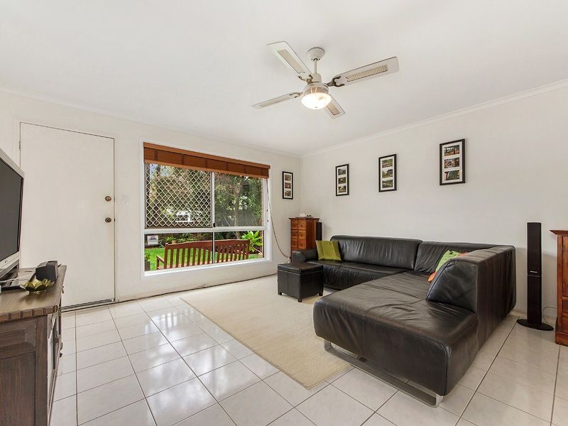 1/3 Pontoon Place, Varsity Lakes QLD 4227