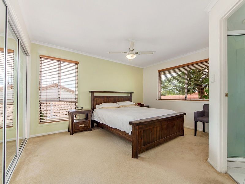 1/3 Pontoon Place, Varsity Lakes QLD 4227