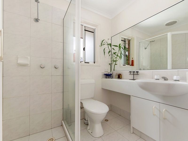 1/3 Pontoon Place, Varsity Lakes QLD 4227