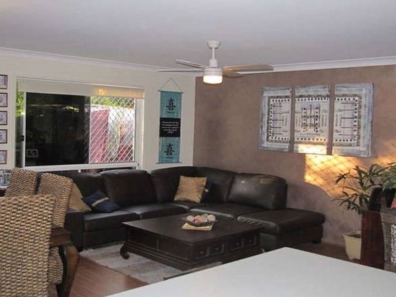 1/5 St Lucia Ct, Varsity Lakes QLD 4227