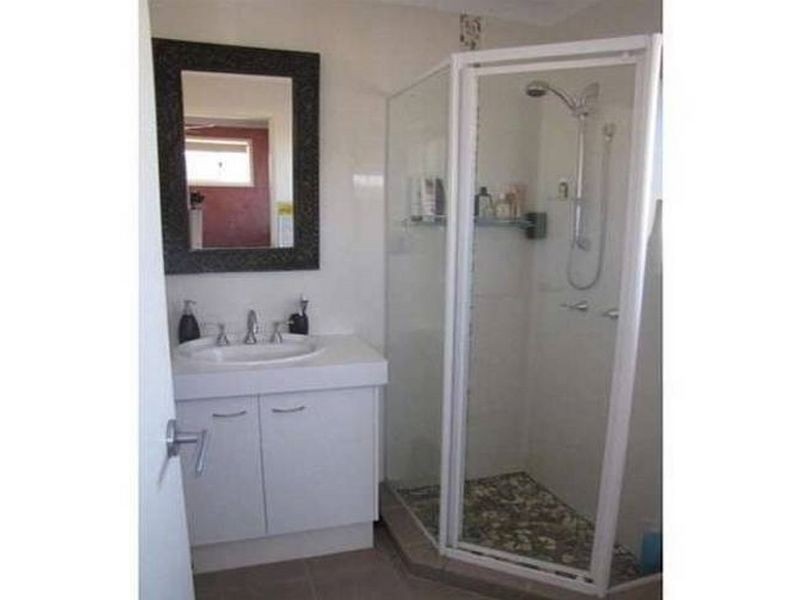 1/5 St Lucia Ct, Varsity Lakes QLD 4227