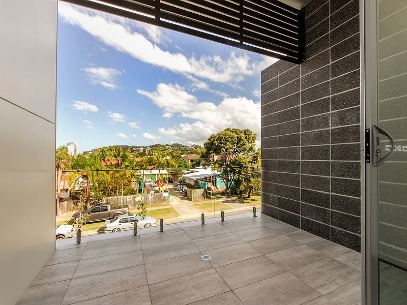 2/1816 Gold Coast Highway, Burleigh Heads QLD 4220
