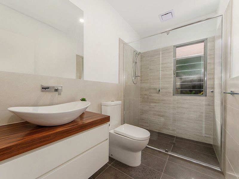 2/1816 Gold Coast Highway, Burleigh Heads QLD 4220