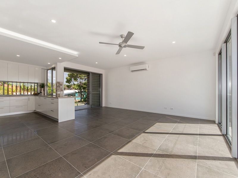 4/1816 Gold Coast Highway (1 Banksia Broadway), Burleigh Heads QLD 4220