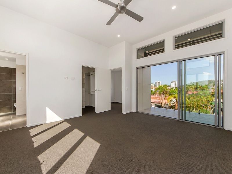 4/1816 Gold Coast Highway (1 Banksia Broadway), Burleigh Heads QLD 4220