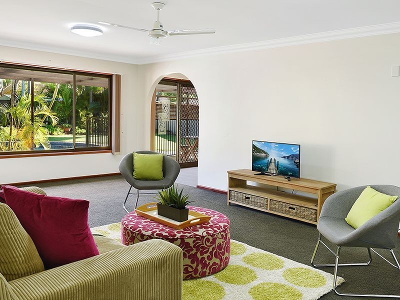 12 Cassia Ct, Palm Beach QLD 4221
