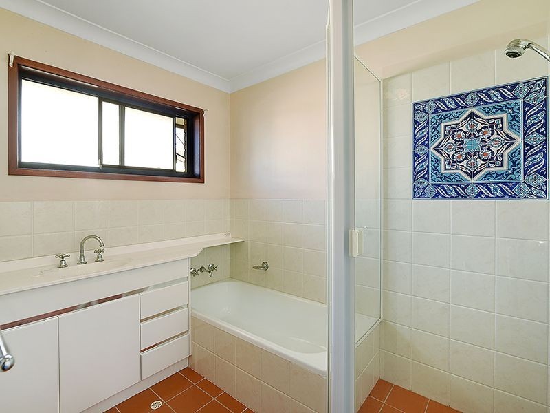 12 Cassia Ct, Palm Beach QLD 4221