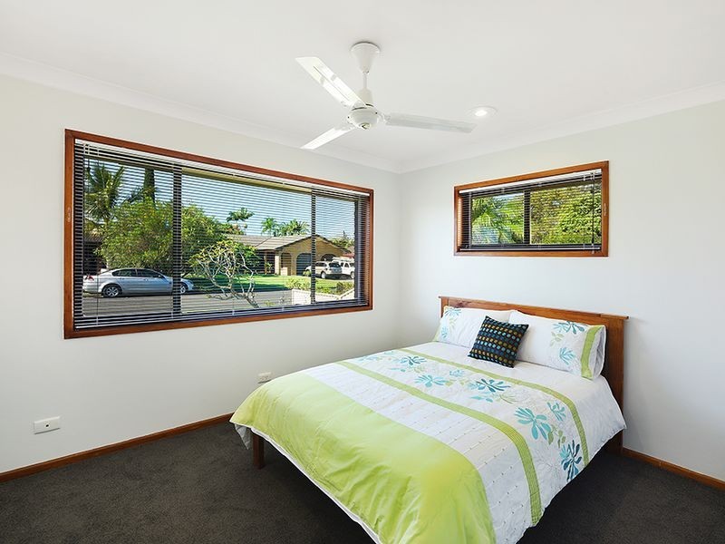 12 Cassia Ct, Palm Beach QLD 4221