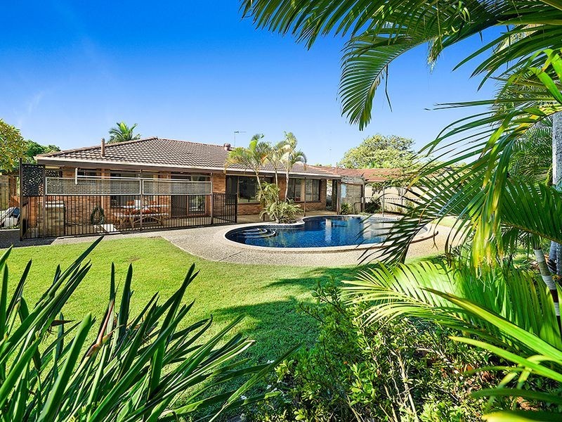 12 Cassia Ct, Palm Beach QLD 4221