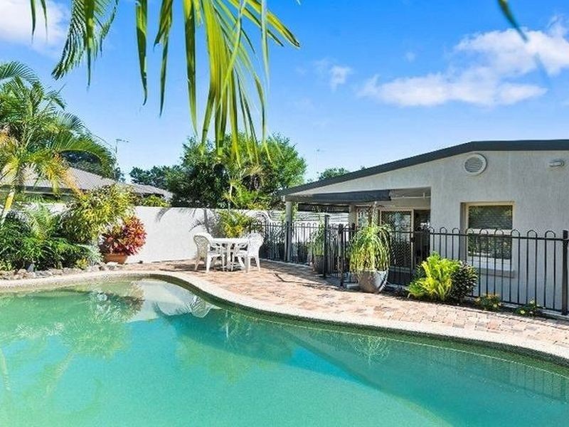 18 Hooper Drive, Currumbin QLD 4223