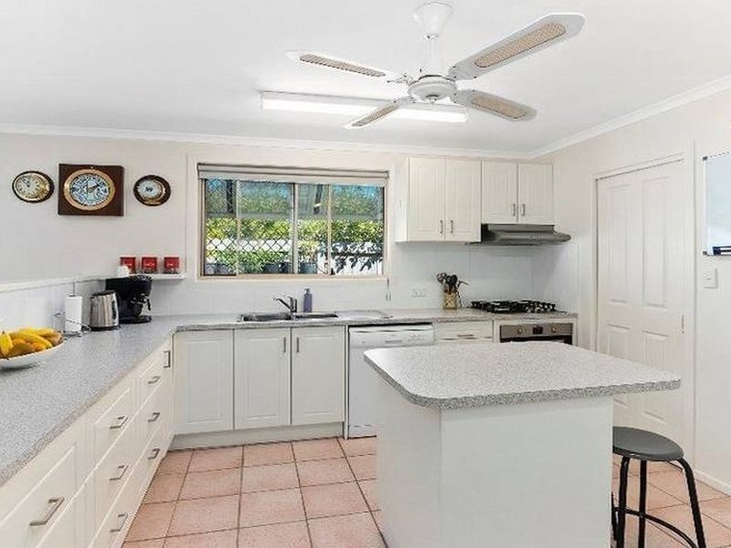 18 Hooper Drive, Currumbin QLD 4223