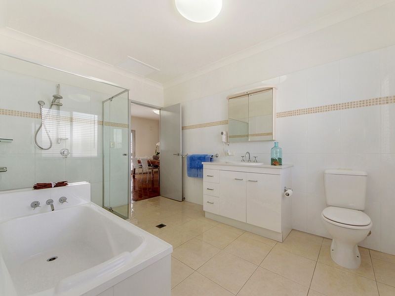 1856 Gold Coast Highway, Burleigh Heads QLD 4220