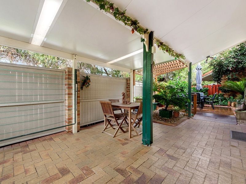 10/2 Cassowary Dr, Burleigh Waters QLD 4220