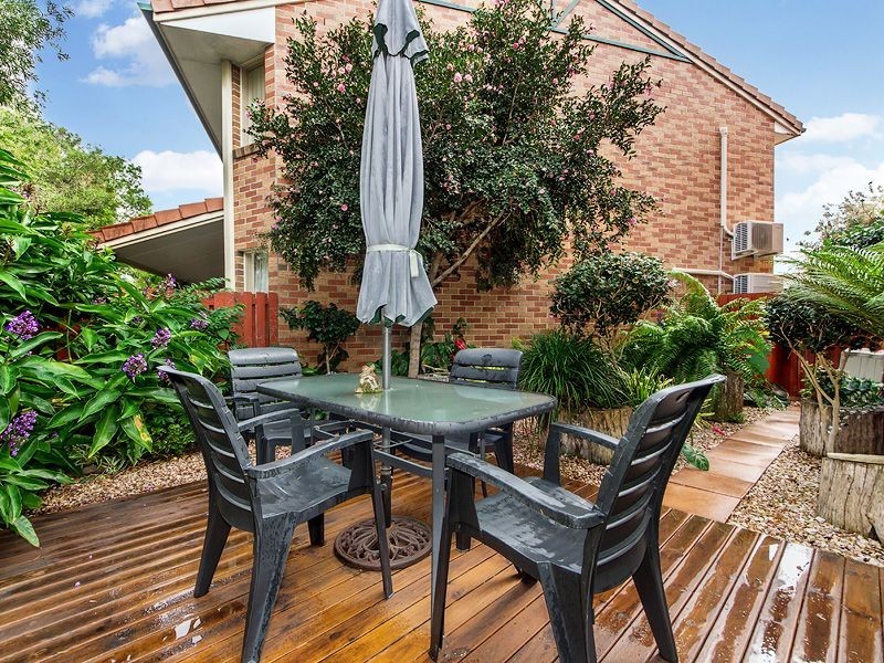 10/2 Cassowary Dr, Burleigh Waters QLD 4220