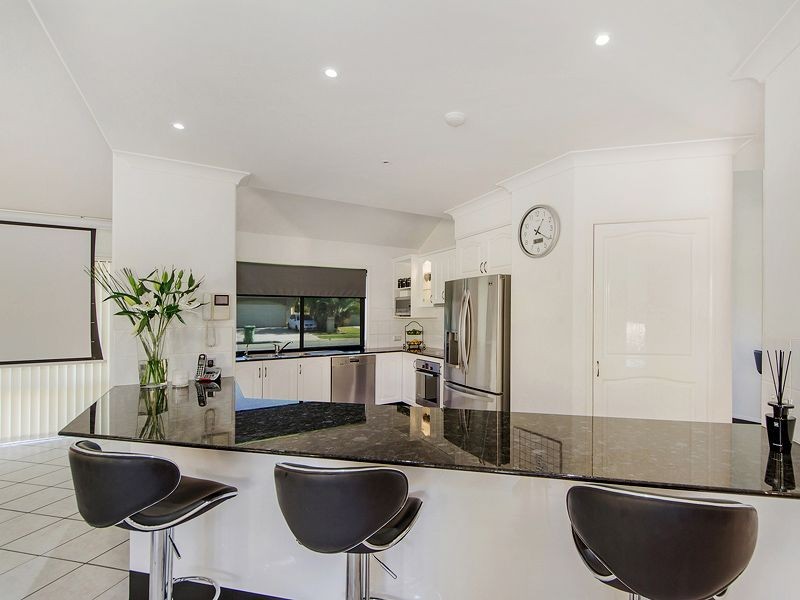 1 Palmyra Court, Burleigh Waters QLD 4220