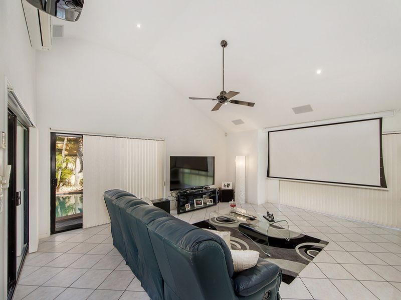 1 Palmyra Court, Burleigh Waters QLD 4220