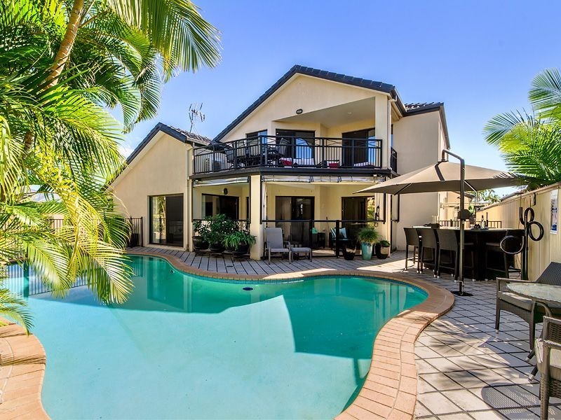 1 Palmyra Court, Burleigh Waters QLD 4220