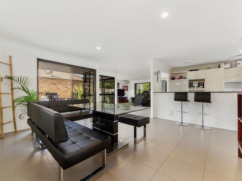 5 Greendale Pl, Burleigh Waters QLD 4220