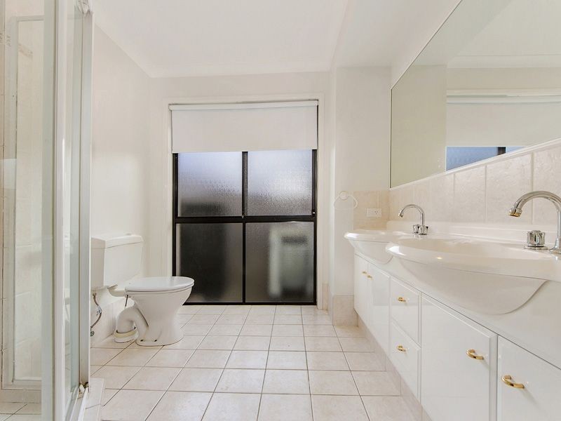 5 Greendale Pl, Burleigh Waters QLD 4220