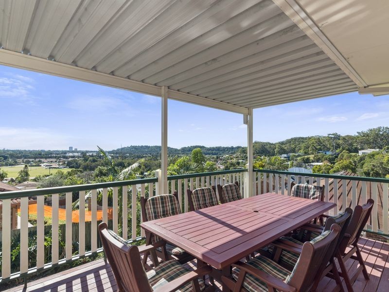 24 Robinson Place, Currumbin Waters QLD 4223