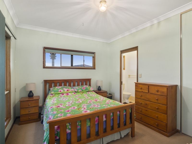 24 Robinson Place, Currumbin Waters QLD 4223