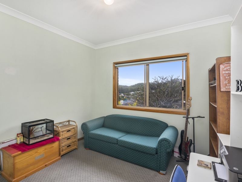 24 Robinson Place, Currumbin Waters QLD 4223