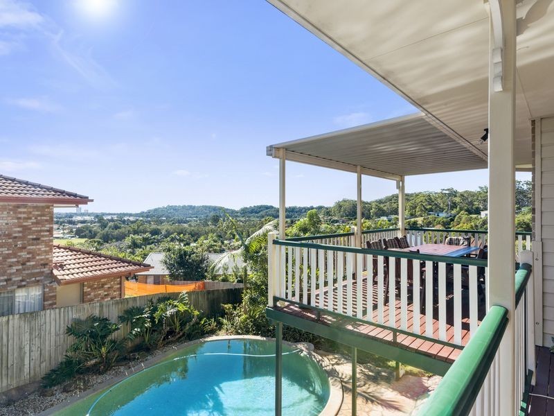 24 Robinson Place, Currumbin Waters QLD 4223