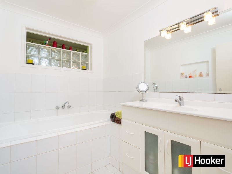 6 Wattle St, Varsity Lakes QLD 4227