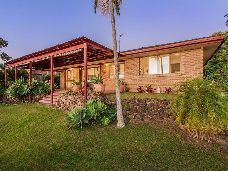 12 Spoonbill Court, Burleigh Waters QLD 4220