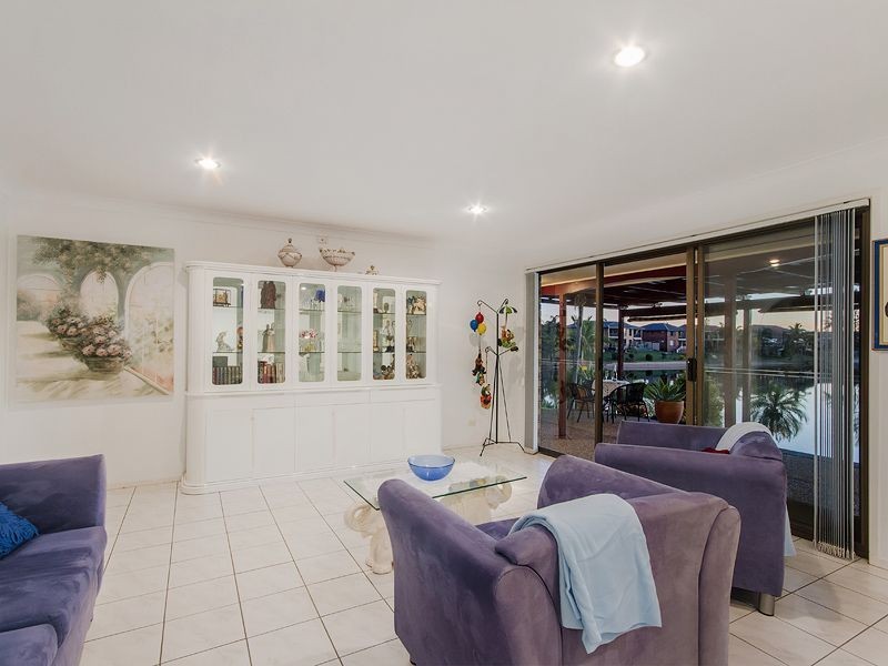 12 Spoonbill Court, Burleigh Waters QLD 4220