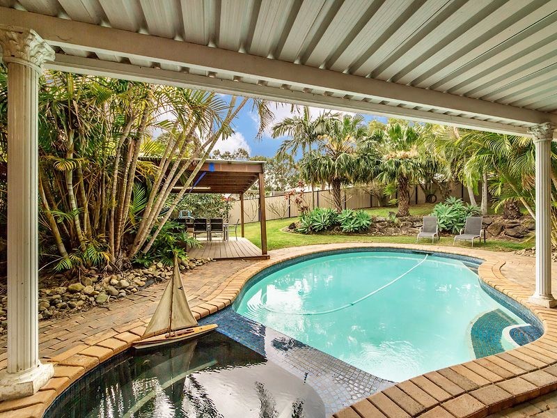 16 Darnel Street, Elanora QLD 4221
