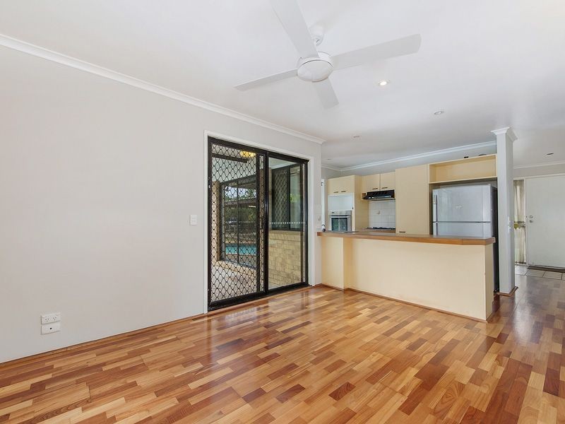 16 Darnel Street, Elanora QLD 4221