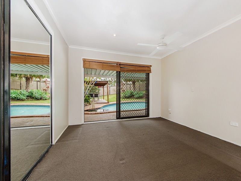 16 Darnel Street, Elanora QLD 4221