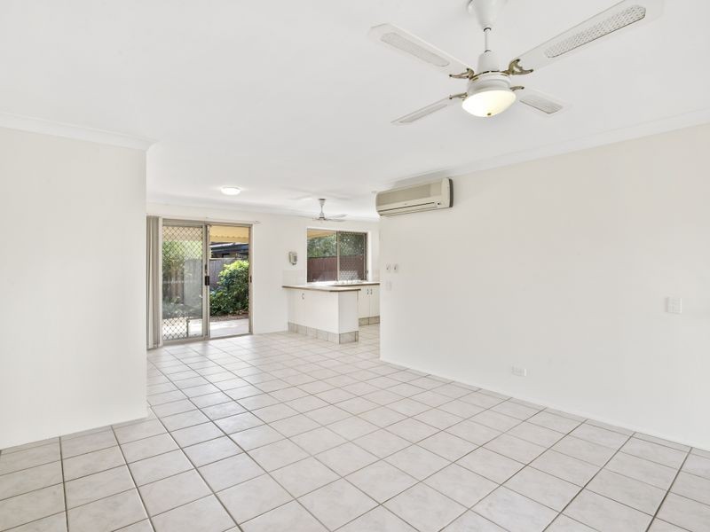 2/7 Felicia Ct, Burleigh Waters QLD 4220
