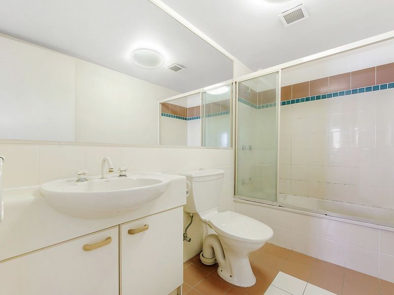 184/7 Redondo Avenue, Miami QLD 4220