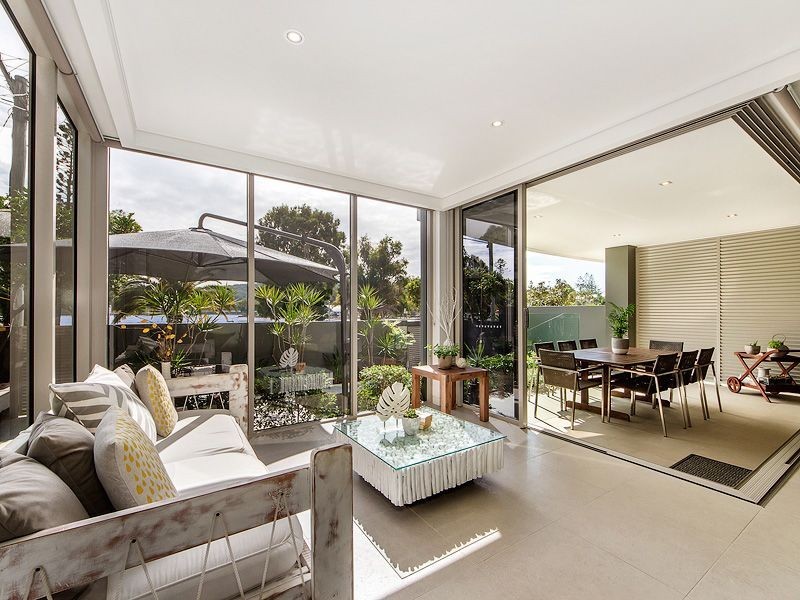 1/8 Murlong Crescent, Palm Beach QLD 4221