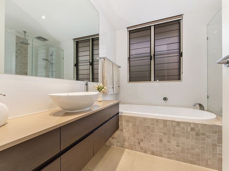 1/8 Murlong Crescent, Palm Beach QLD 4221