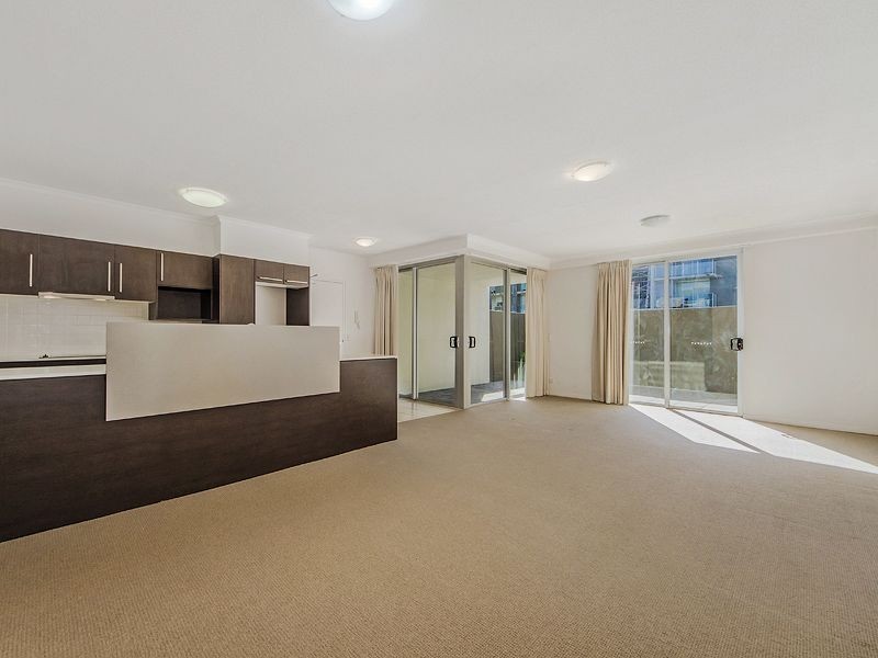 6204/12 Executive Drive, Burleigh Waters QLD 4220
